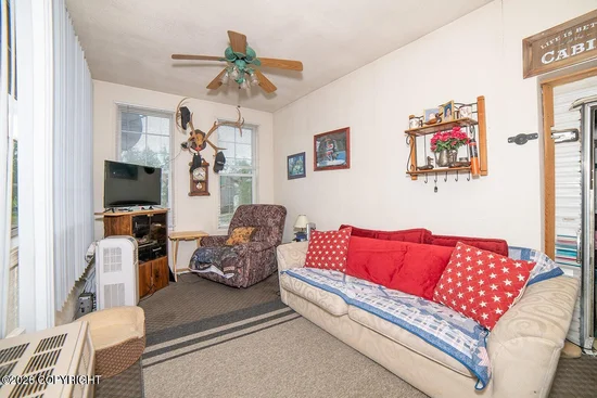 See full size image and slideshow Thumbnail 3