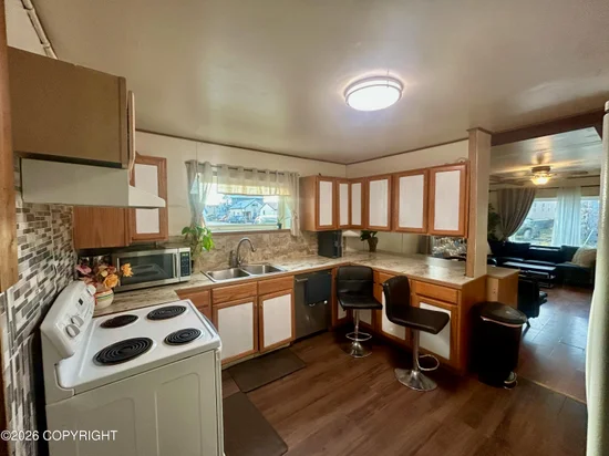 See full size image and slideshow Thumbnail 3