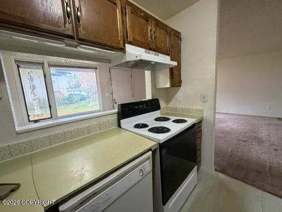 See full size image and slideshow Thumbnail 2