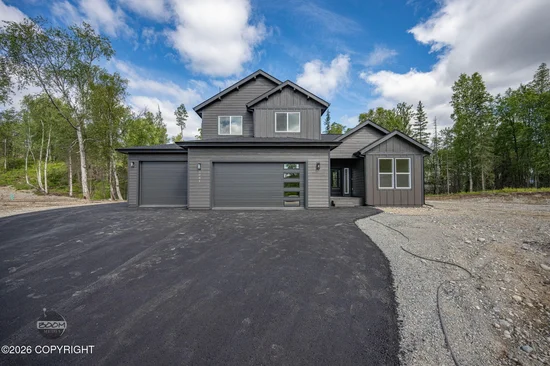 See full size image and slideshow Thumbnail 2