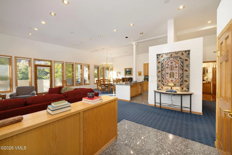 Main gallery image