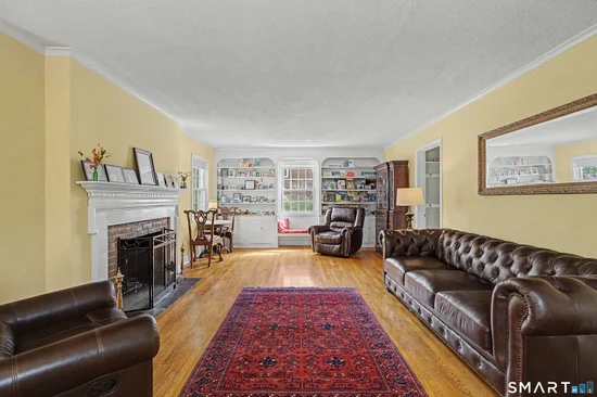 See full size image and slideshow Thumbnail 3