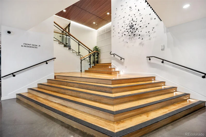 Main gallery image