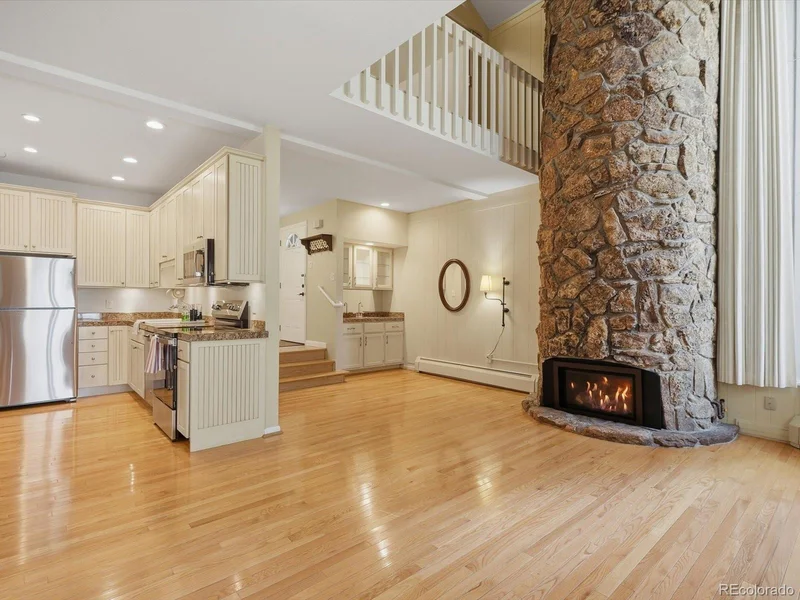 Main gallery image