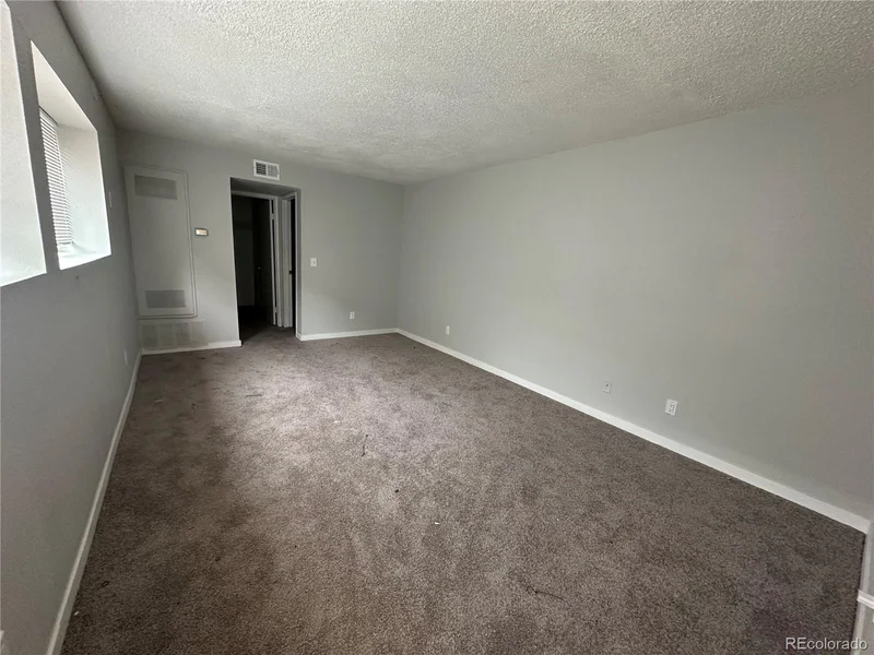 Main gallery image