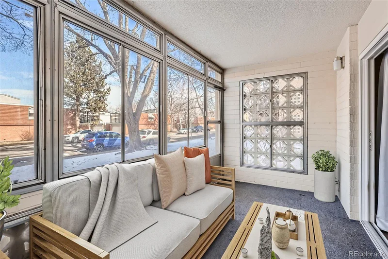 Main gallery image