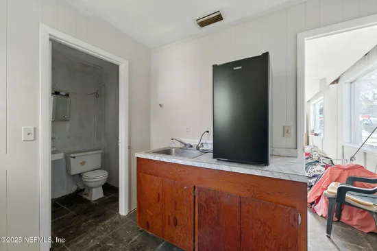 See full size image and slideshow Thumbnail 2