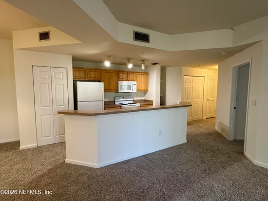 See full size image and slideshow Thumbnail 1