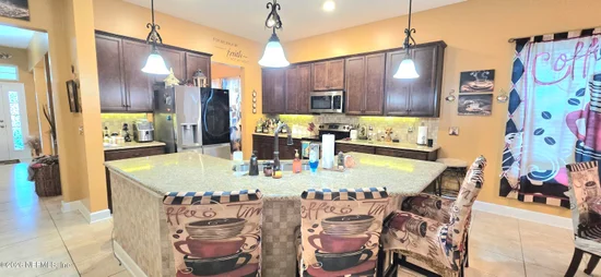 See full size image and slideshow Thumbnail 4