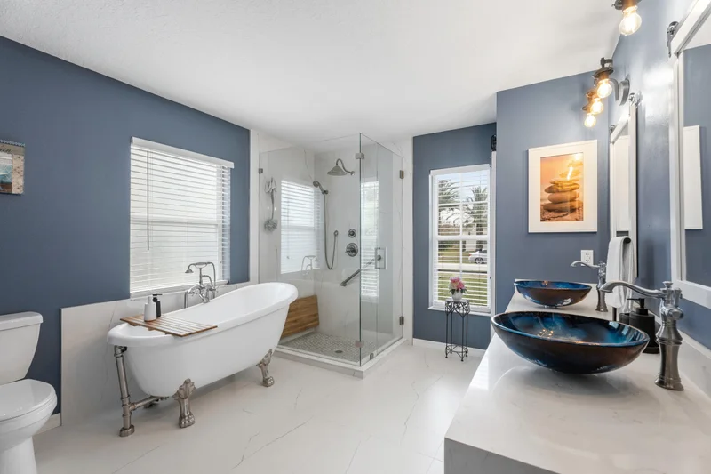Main gallery image