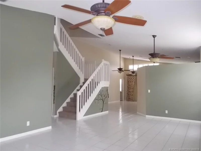 Main gallery image