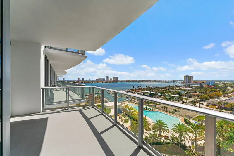 Main gallery image