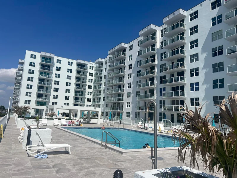 Main gallery image