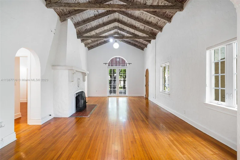 Main gallery image