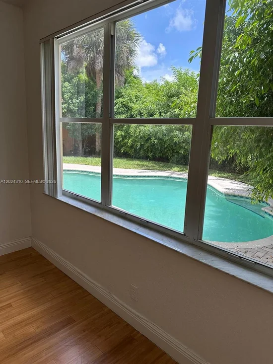 See full size image and slideshow Thumbnail 3