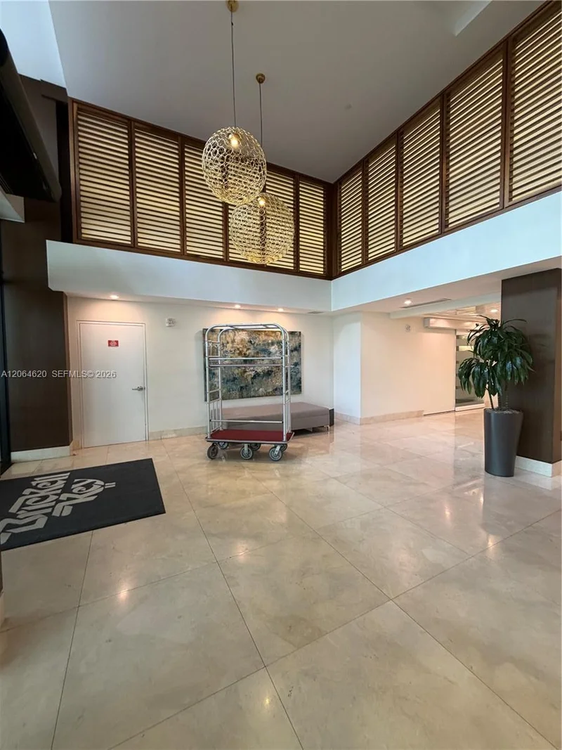 Main gallery image