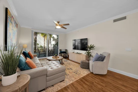 See full size image and slideshow Thumbnail 1