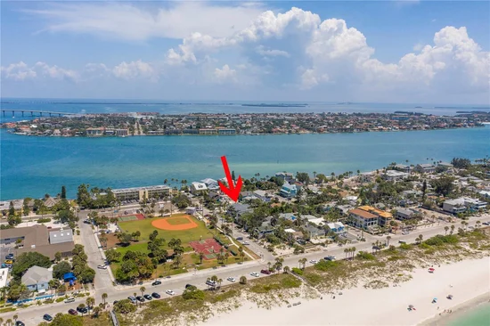 See full size image and slideshow Thumbnail 3