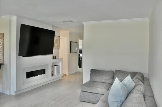 See full size image and slideshow Thumbnail 3