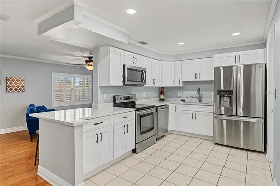 See full size image and slideshow Thumbnail 3