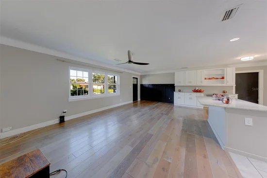 See full size image and slideshow Thumbnail 3