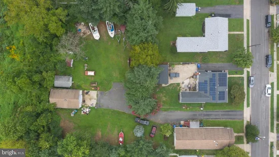 See full size image and slideshow Thumbnail 3