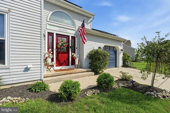 See full size image and slideshow Thumbnail 4