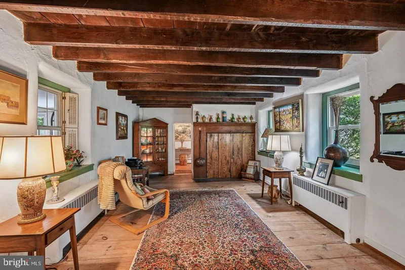 Main gallery image