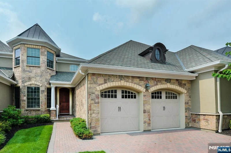 Main gallery image