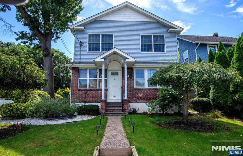 Main gallery image