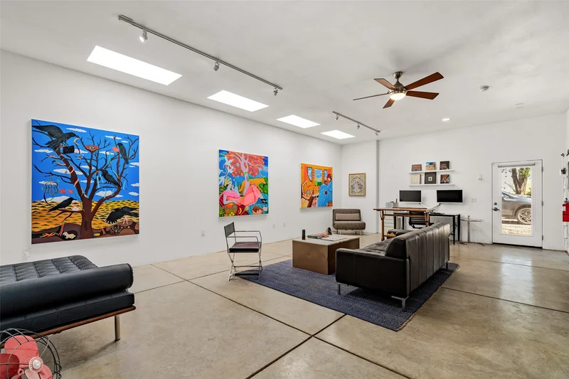 Main gallery image
