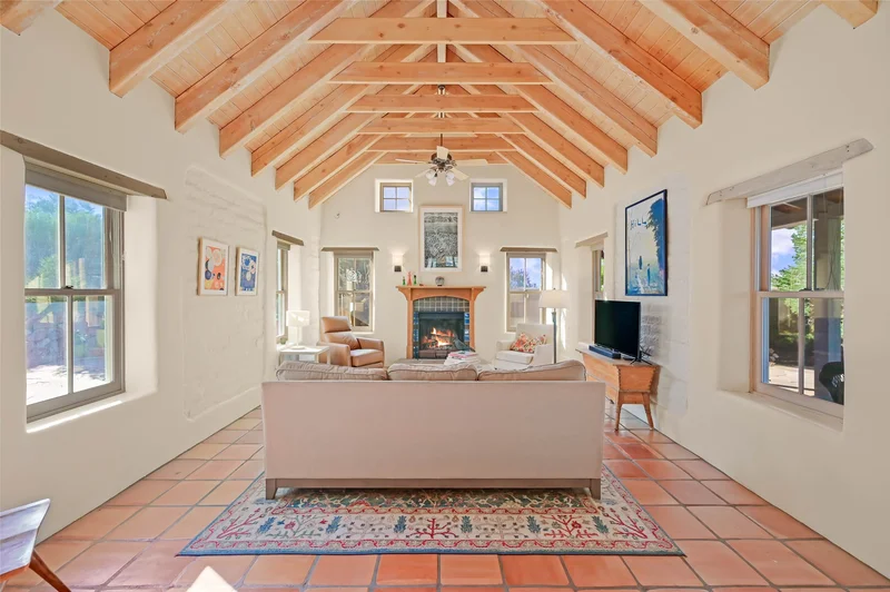Main gallery image