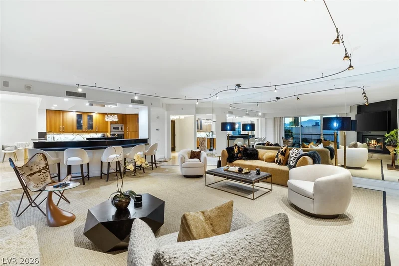 Main gallery image