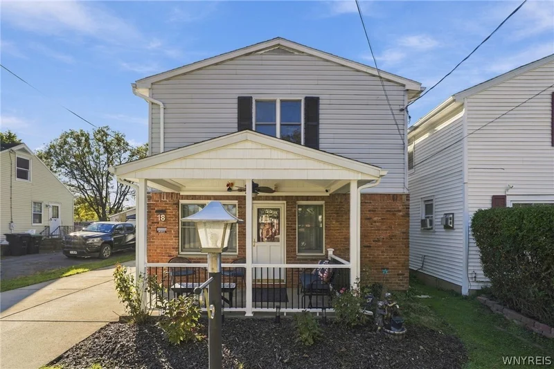 18 Wall Street, Tonawanda, NY 14150 | $229,900 - MLS# B1724012