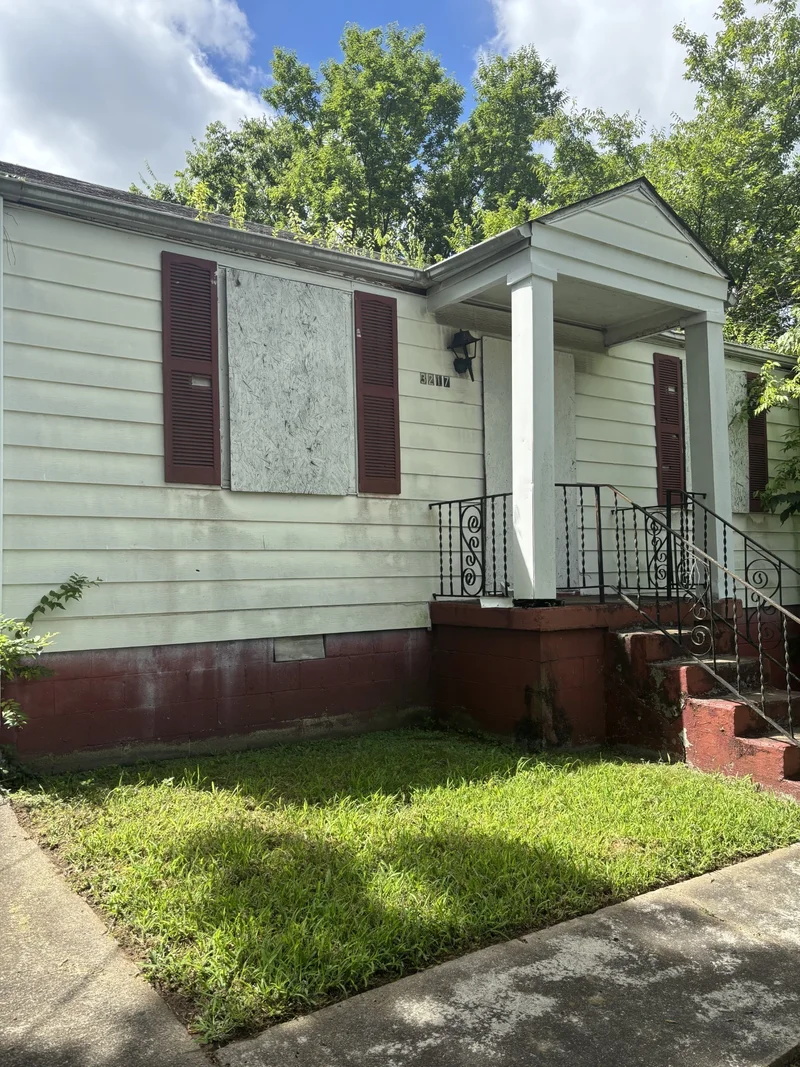 Main gallery image