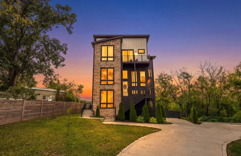Main gallery image