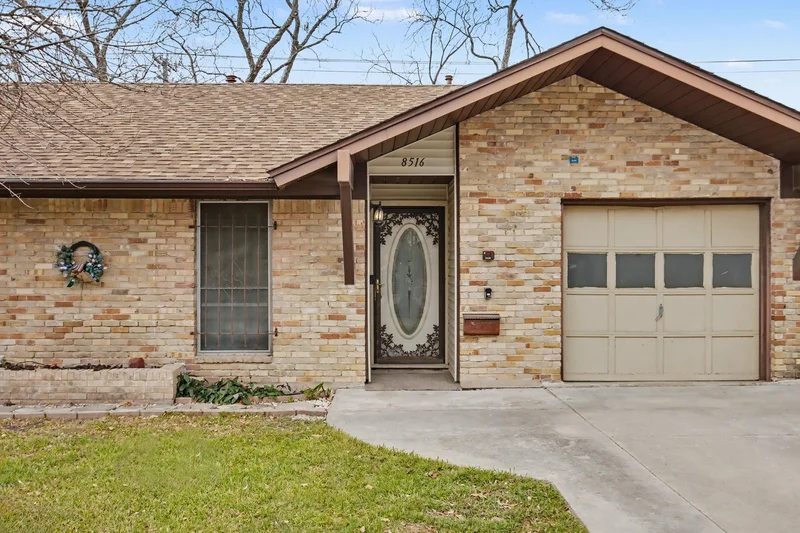 Main gallery image