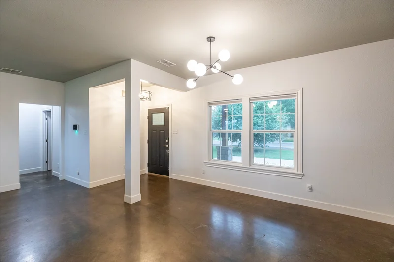 Main gallery image