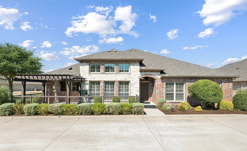 Main gallery image